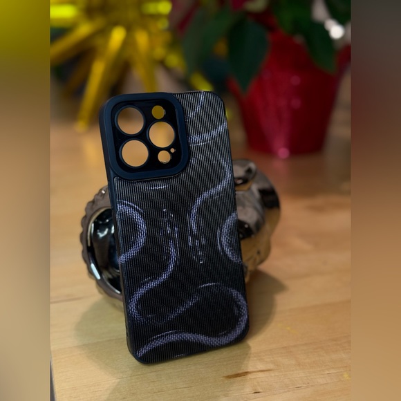 New phone case black snakes for IPhone 15 pro max - Picture 4 of 6